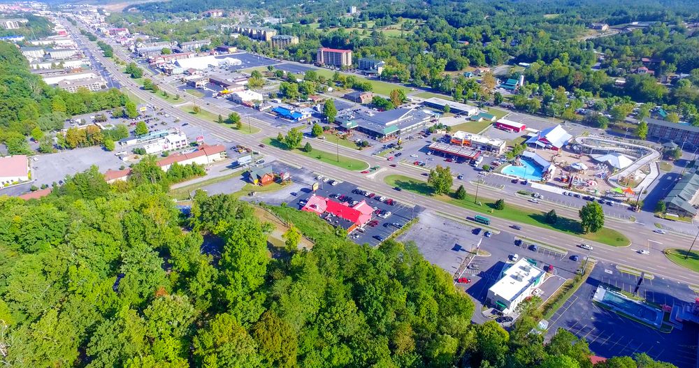 4020 Parkway , Pigeon Forge, TN 37863
